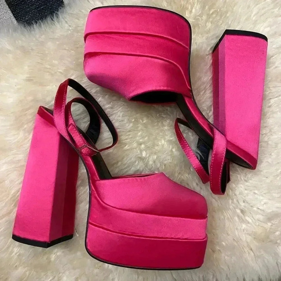 Steve Madden Pink Platform Heels - Picture 2 of 7